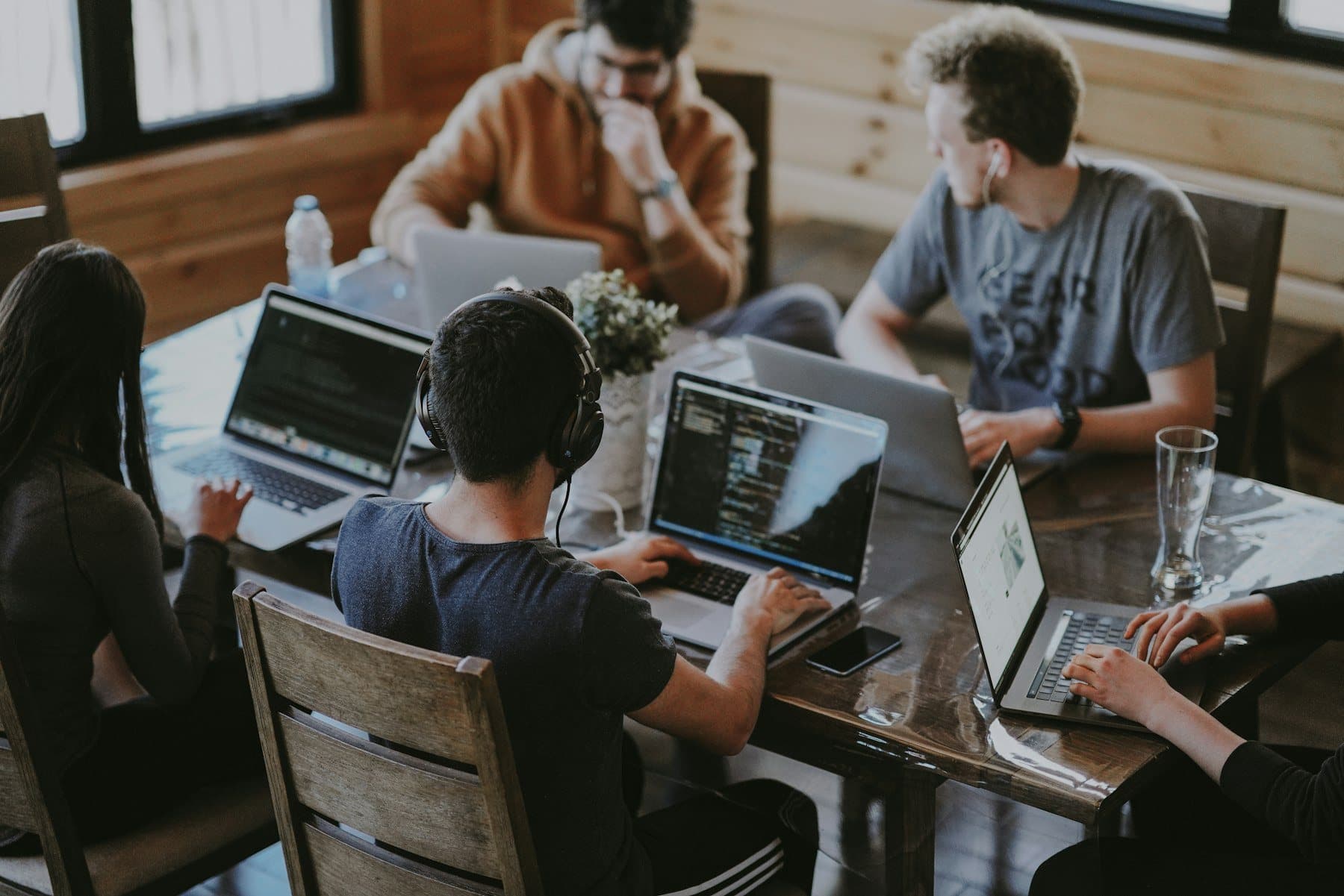 Vcursive team at work